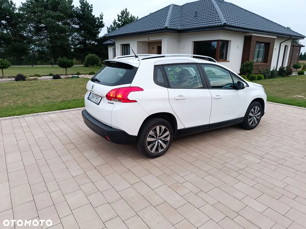 Peugeot 2008 1.2 Pure Tech Style - 4