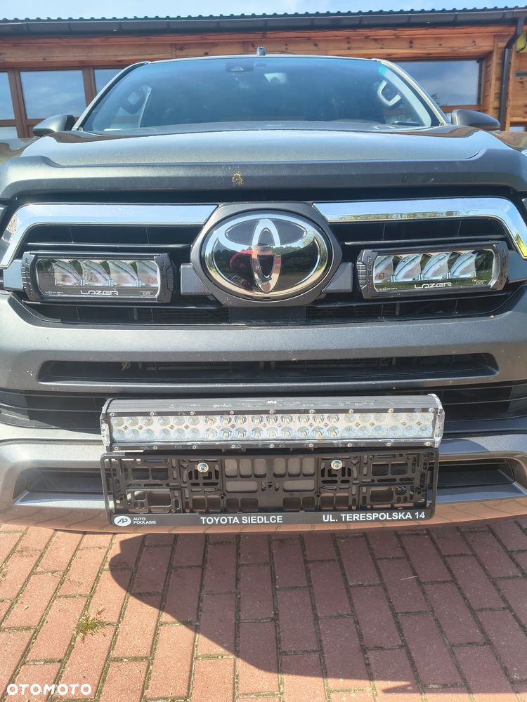 Toyota Hilux 2.8 D-4D Double Cab Invincible 4x4 - 4