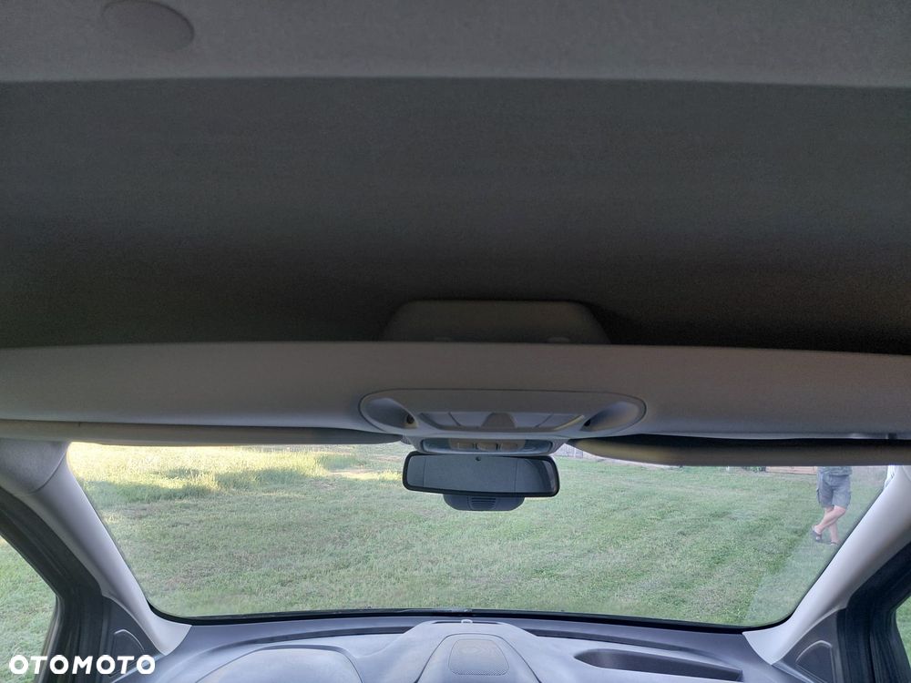 Ford Tourneo Connect 1.0 EcoBoost Start-Stop Ambiente - 25