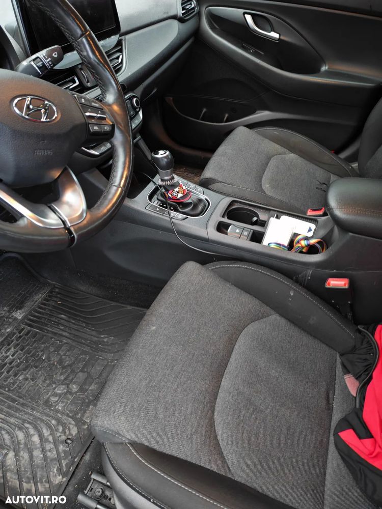 Hyundai i30 Fastback 1.5 T-GDI MHEV 160CP 7DCT Highway - 7