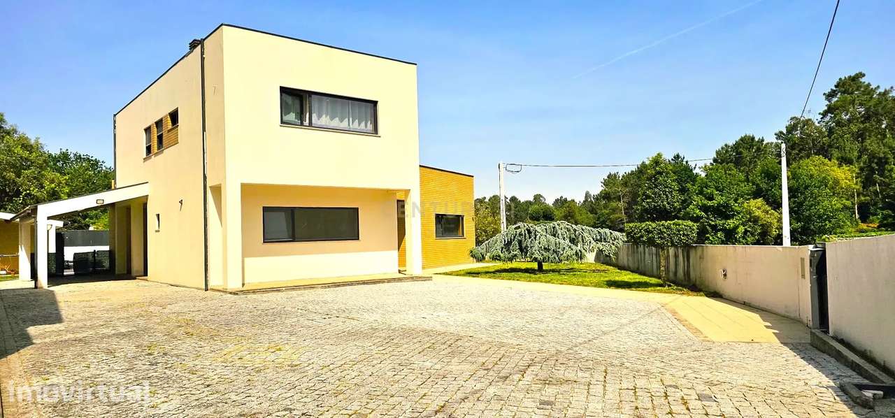 Moderna Moradia T4 com Piscina em Aldreu, Barcelos - Grande imagem: 2/36