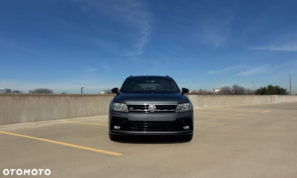 Volkswagen Tiguan - 2