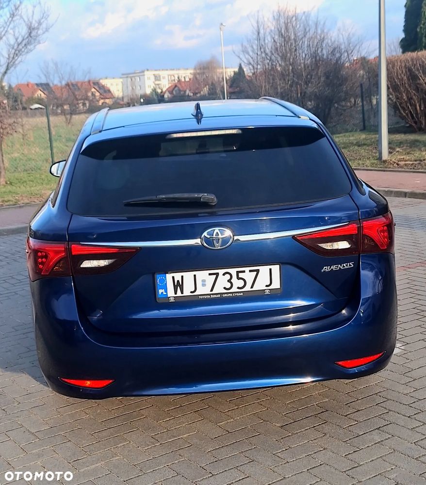 Toyota Avensis 1.8 Premium - 3
