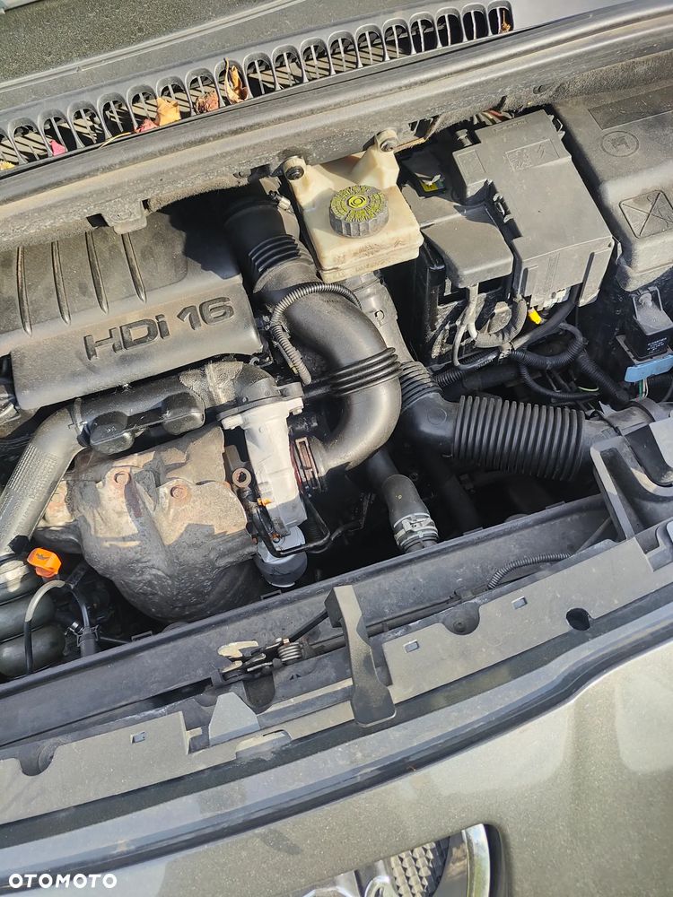 Peugeot 5008 1.6 HDi Premium - 10