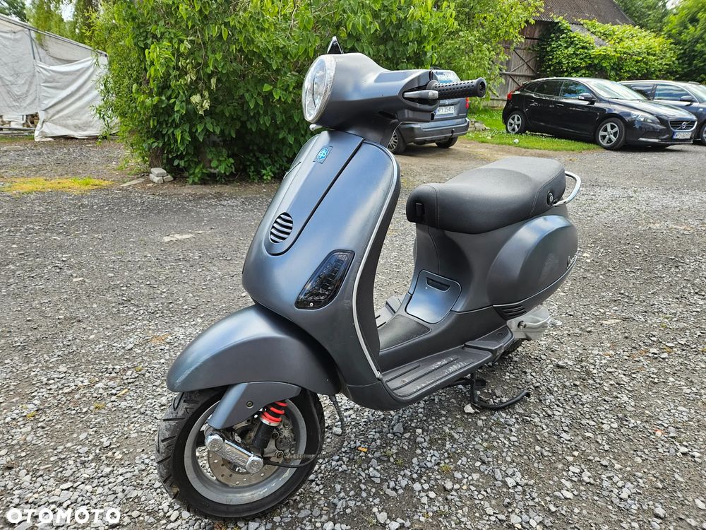 Piaggio Vespa - 2
