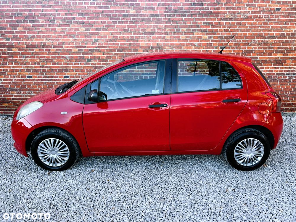 Toyota Yaris - 37