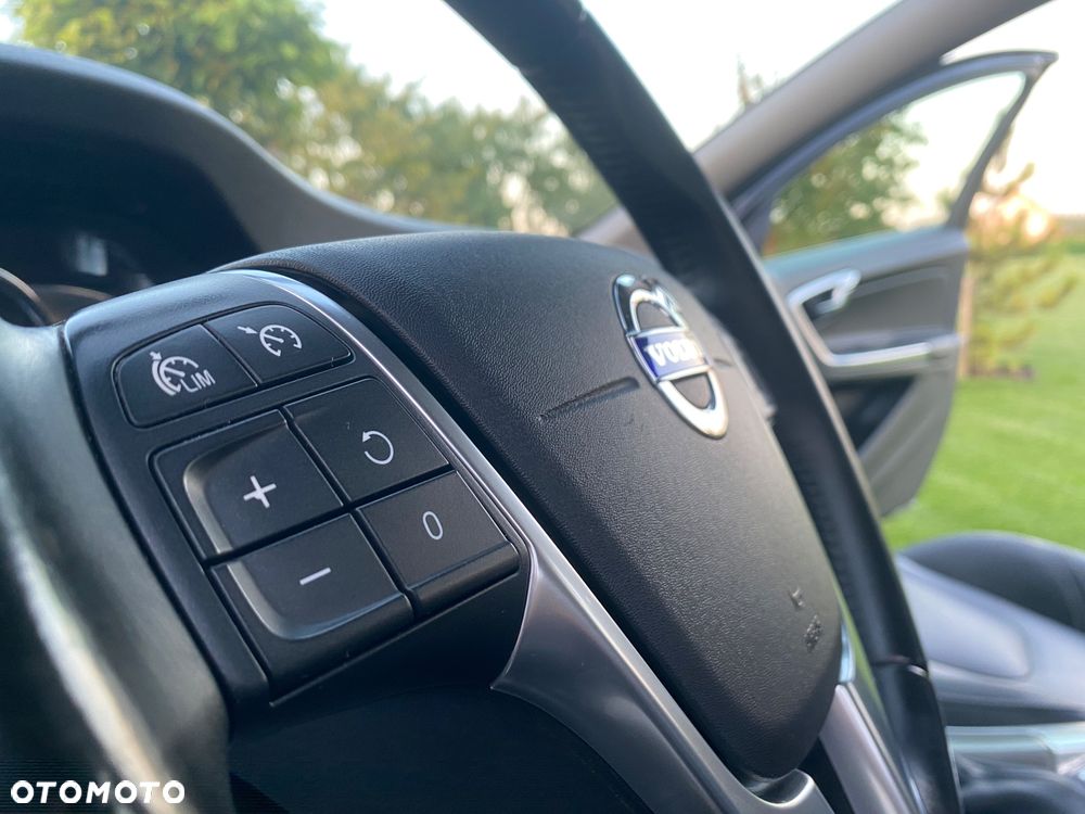 Volvo V60 D3 Drive-E Summum - 24