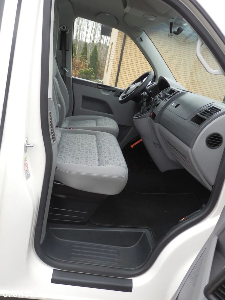 Volkswagen Transporter - 9