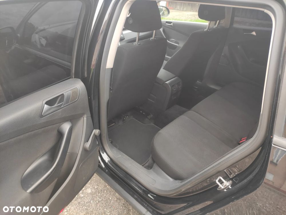 Volkswagen Passat 1.9 TDI DPF BlueMotion - 20