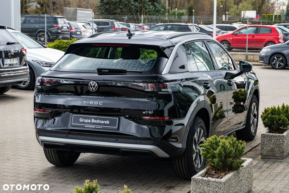 Volkswagen T-Roc - 8