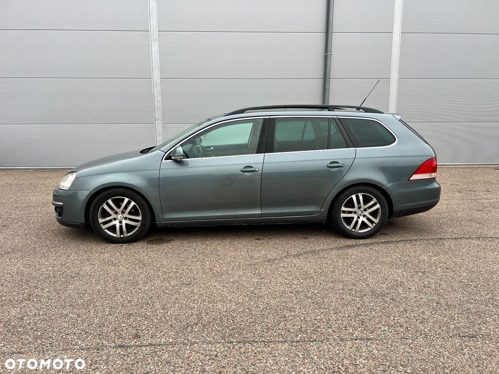 Volkswagen Golf - 10