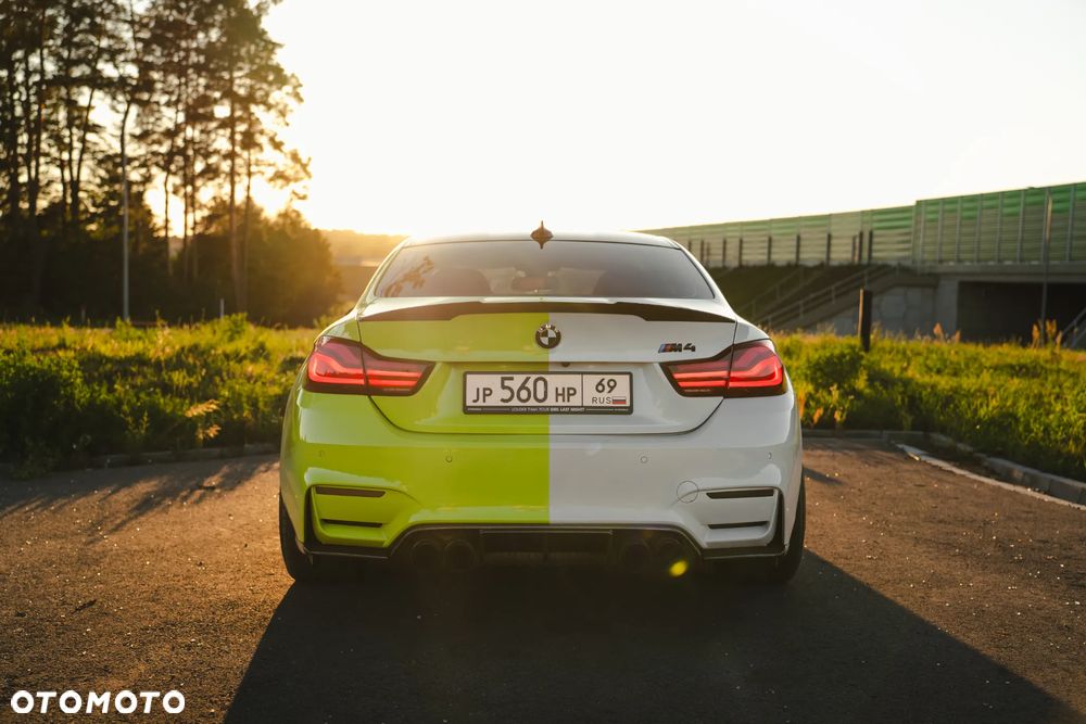 BMW M4 - 4