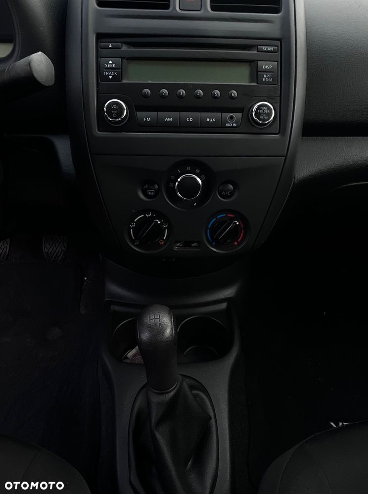 Nissan Tiida - 10