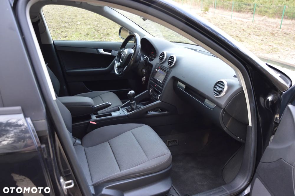 Audi A3 Sportback 1.8 TFSI Attraction - 9