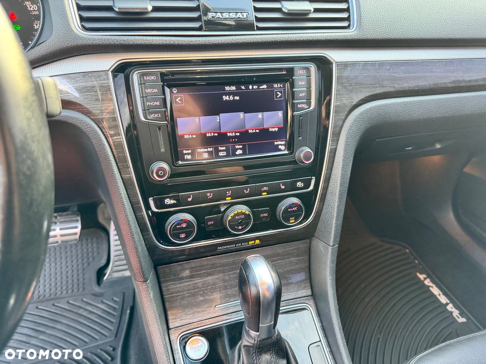 Volkswagen Passat - 10