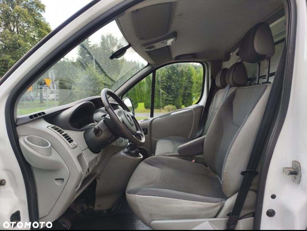 Opel Vivaro - 9