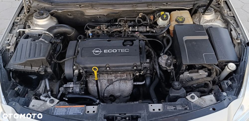 Opel Insignia 1.8 Sport - 13