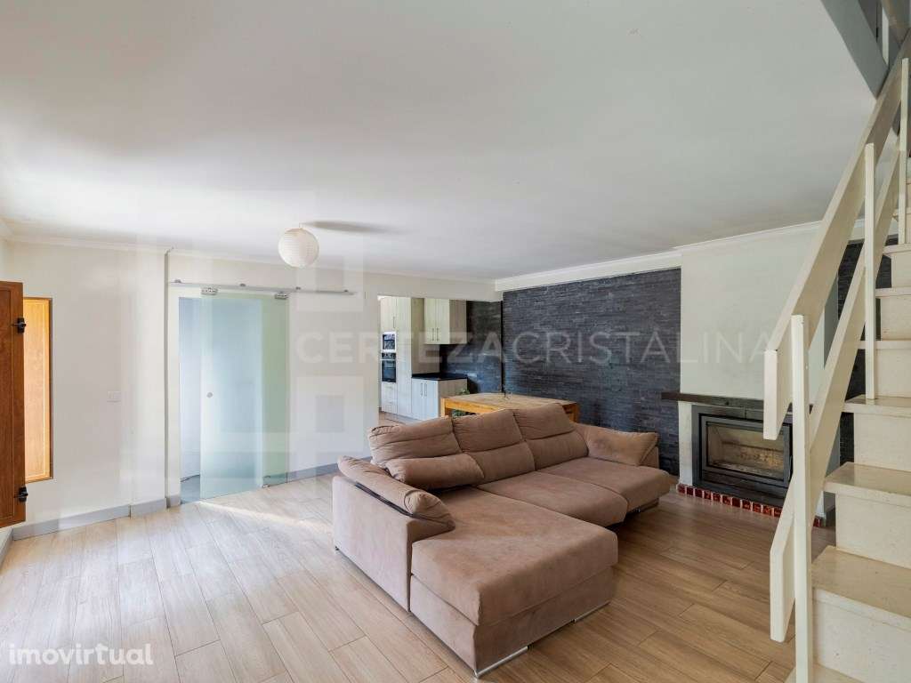 Oportunidade imperdível em Azeitão | Moradia com Jardim e Poço - Grande imagem: 4/25