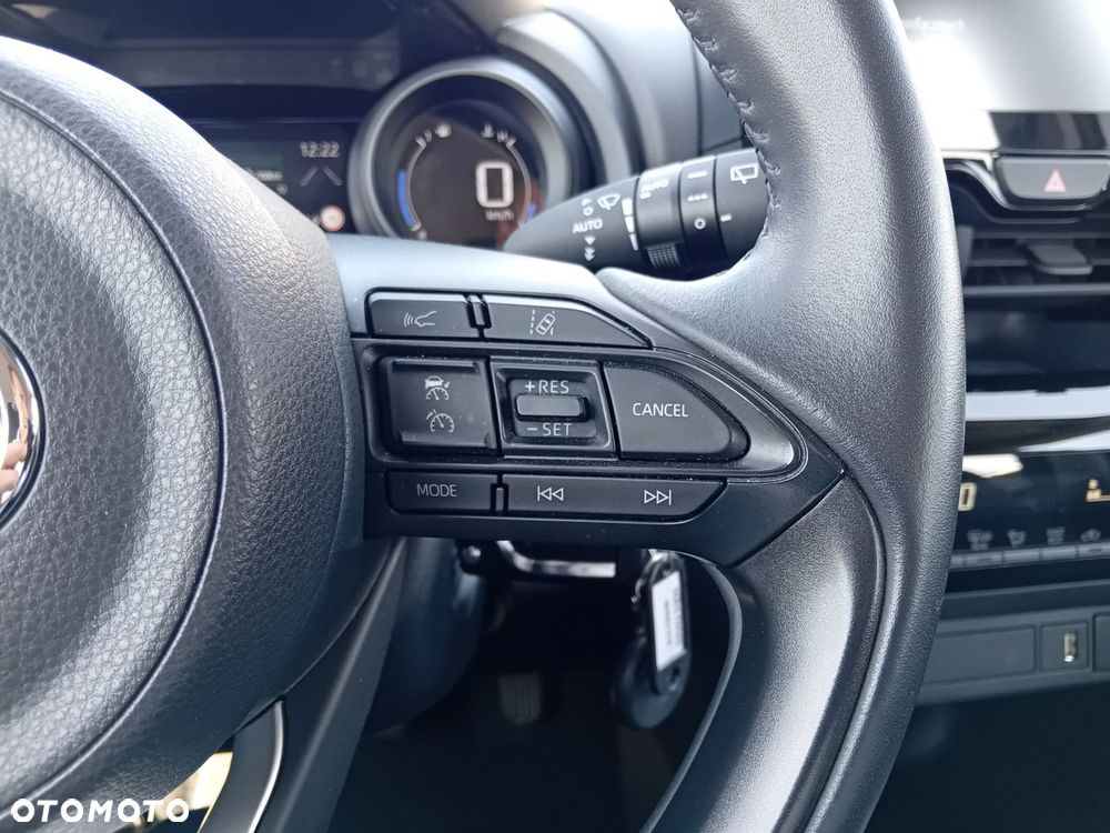 Toyota Yaris Cross Hybrid 1.5 Comfort 4x4 - 14