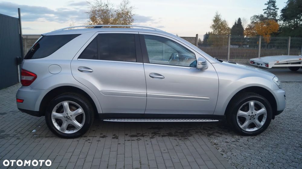 Mercedes-Benz ML 320 CDI 4Matic 7G-TRONIC DPF Edition 10 - 8