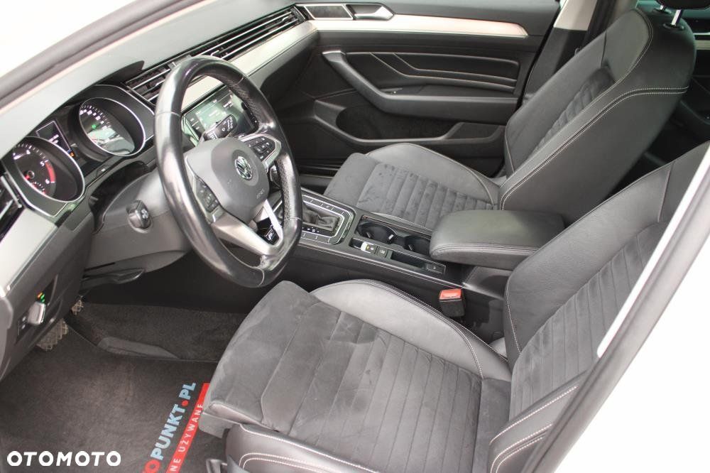 Volkswagen Passat - 9