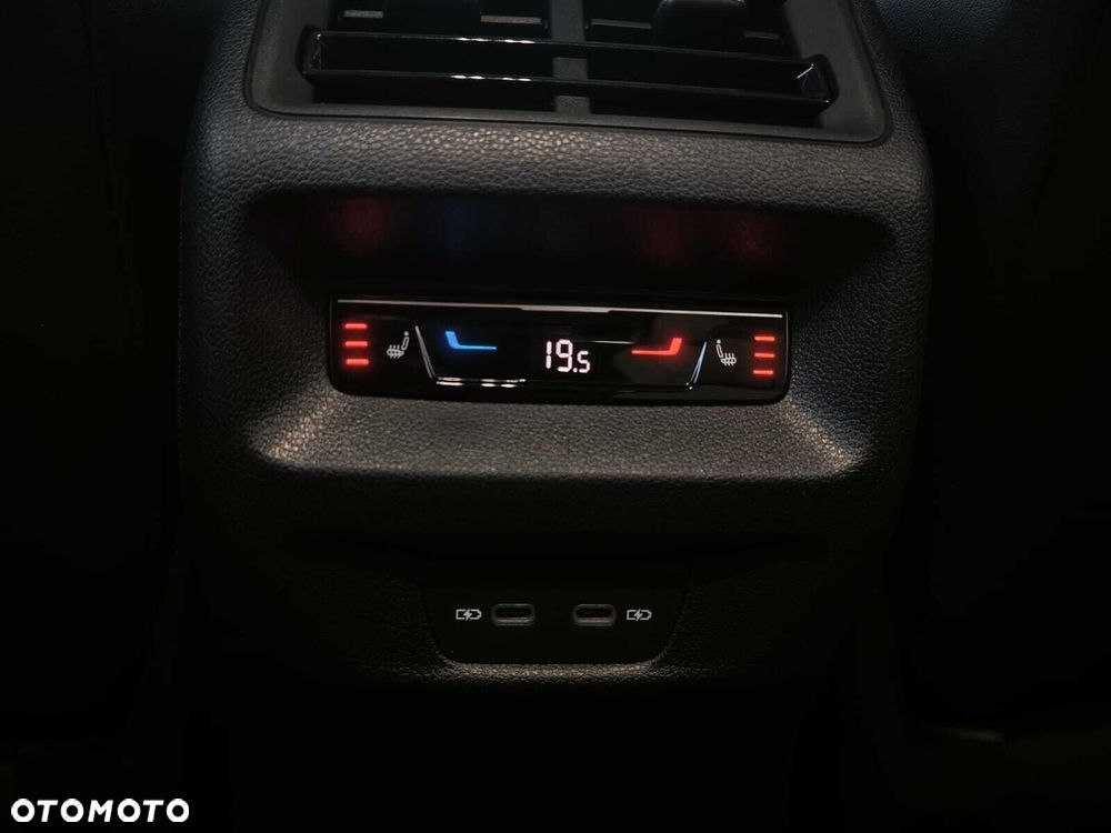 Volkswagen Tiguan 2.0 TDI Elegance DSG - 41