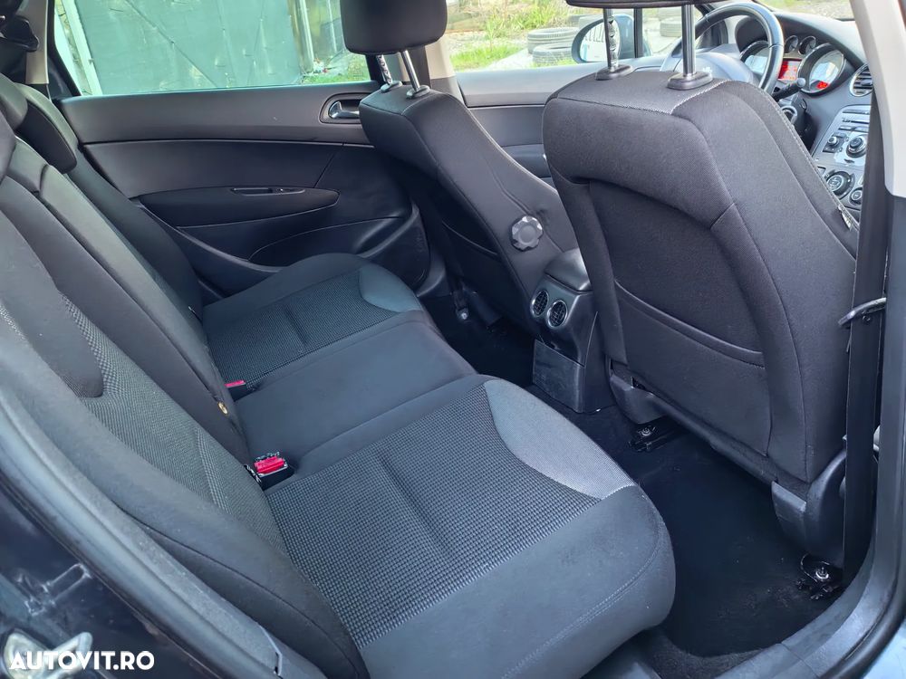 Peugeot 308 HDi FAP 110 NAVTEQ ON BOARD - 6