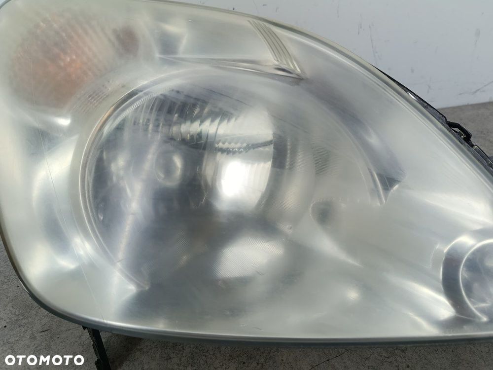 LAMPA PRZÓD PRAWA HONDA CR-V II 237978-00 - 3