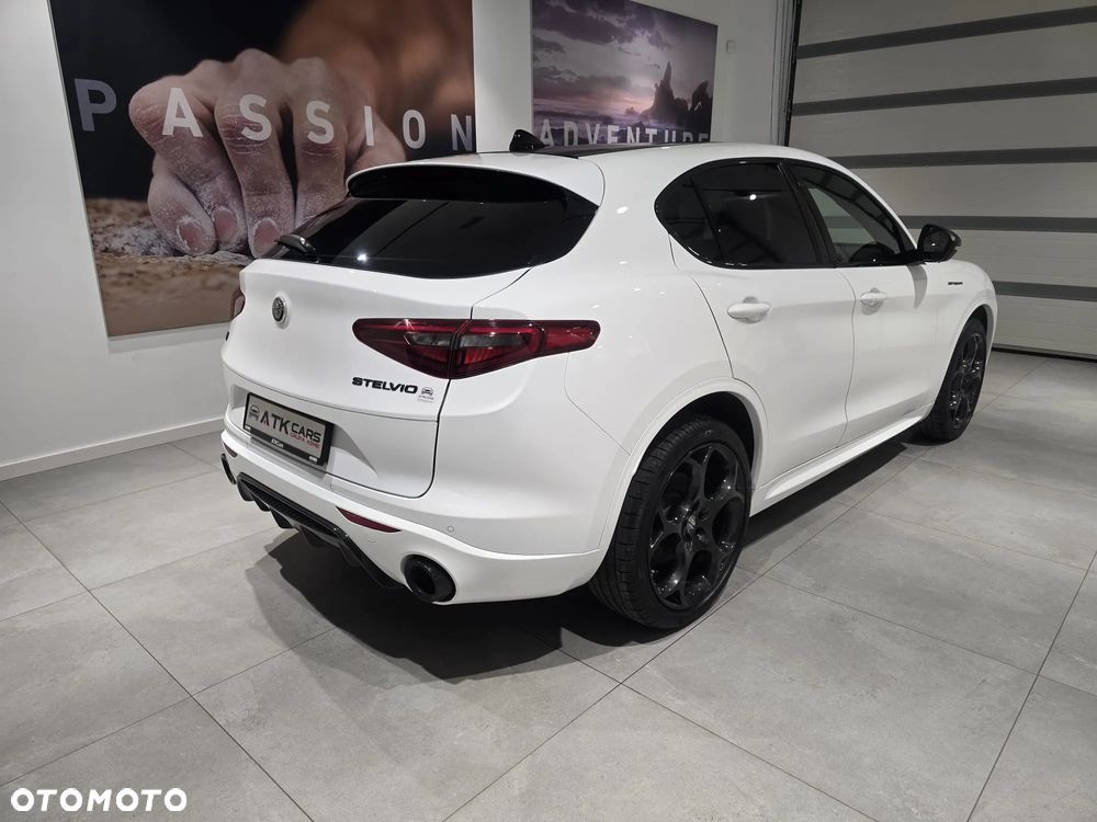 Alfa Romeo Stelvio 2.0 Turbo Estrema Q4 - 6