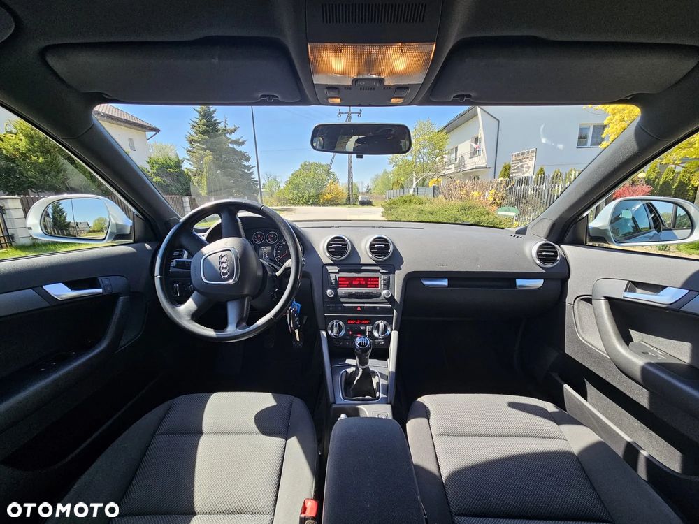 Audi A3 Sportback 1.4 TFSI Ambiente - 9