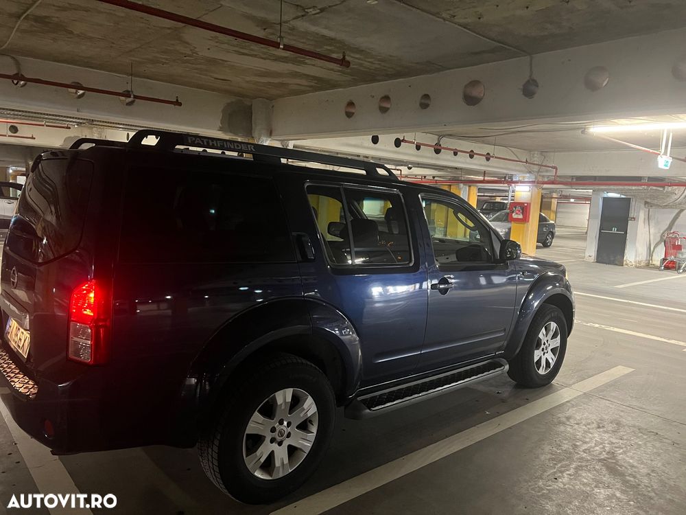 Nissan Pathfinder - 5