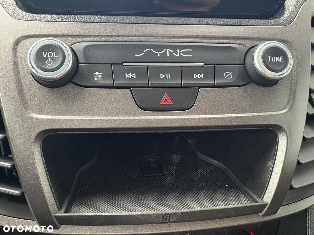 Ford Tourneo Connect Grand - 20