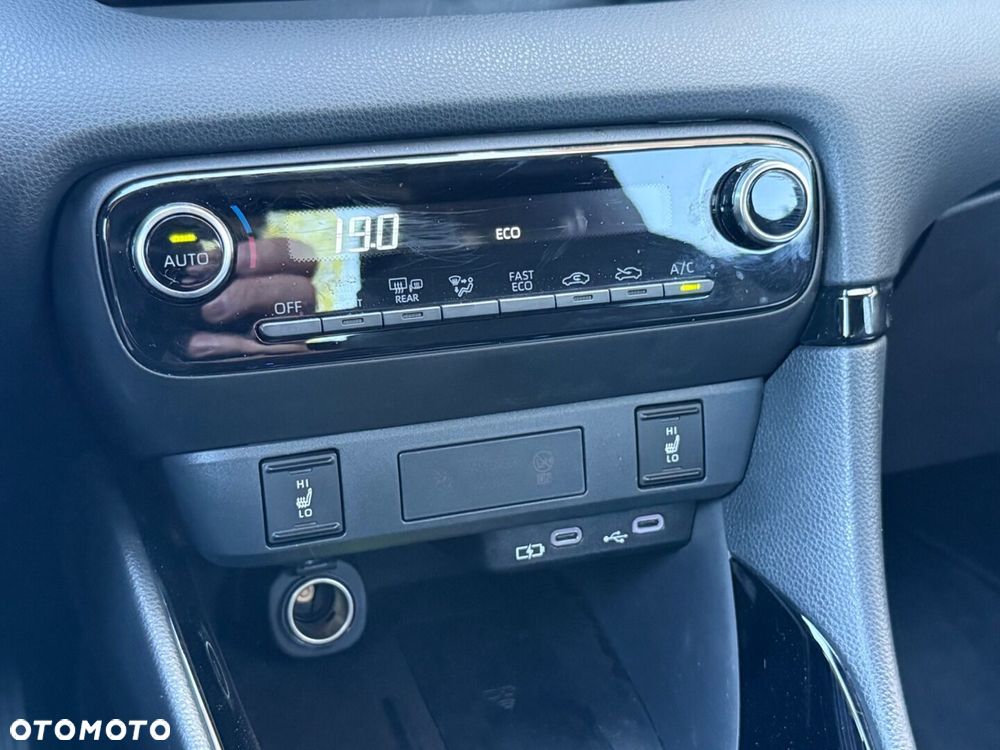 Toyota Yaris Hybrid 1.5 Style - 20