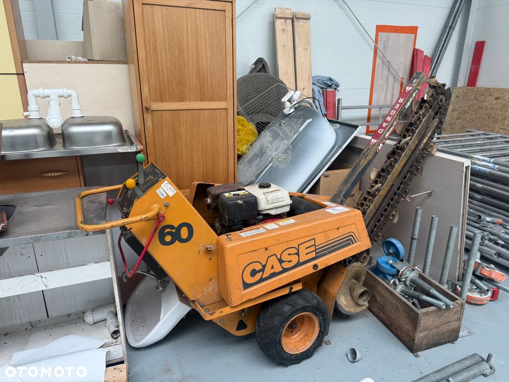Inny CASE 60 - 1