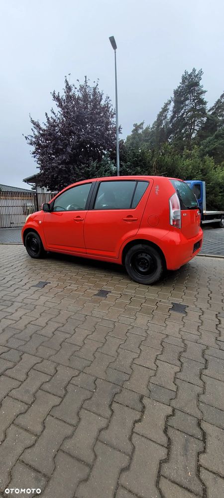 Daihatsu Sirion 1.3 - 6