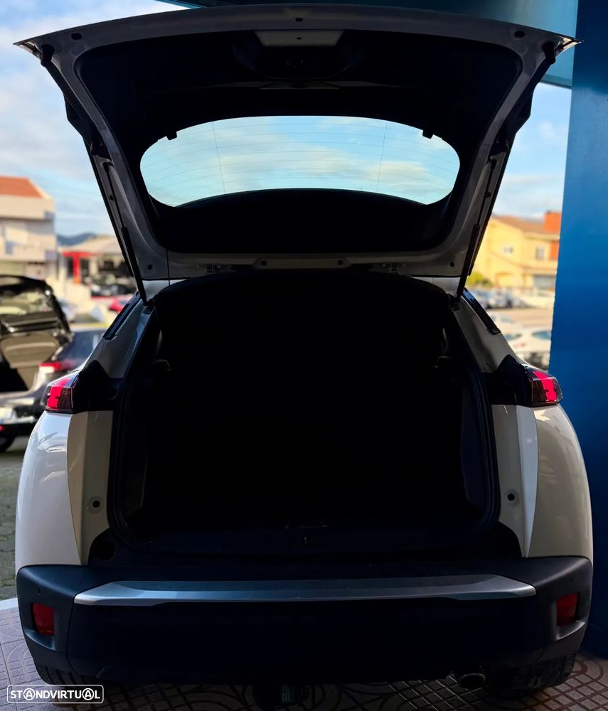 Peugeot 2008 1.5 BlueHDi Allure Pack - 24