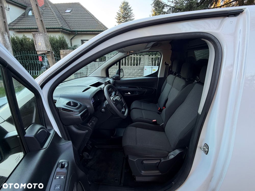 Opel COMBO - 14