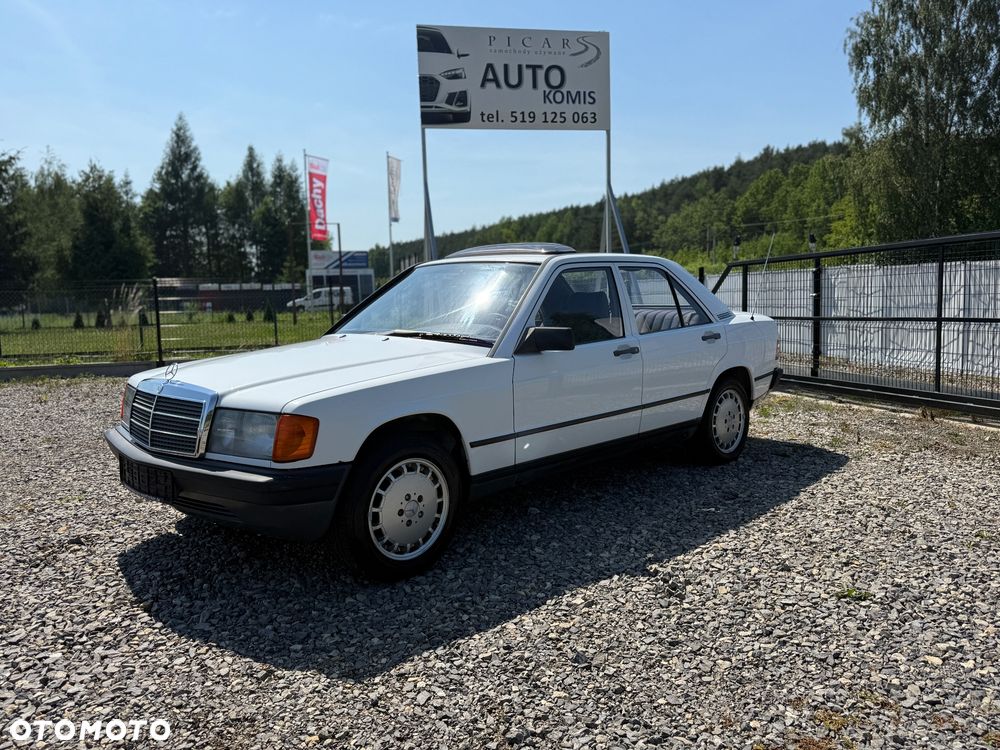 Mercedes-Benz W201 (190) - 11