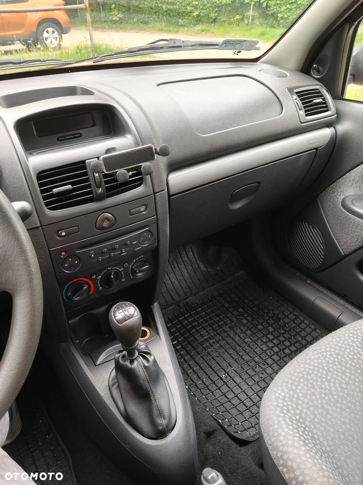 Renault Clio 1.2 Campus - 8