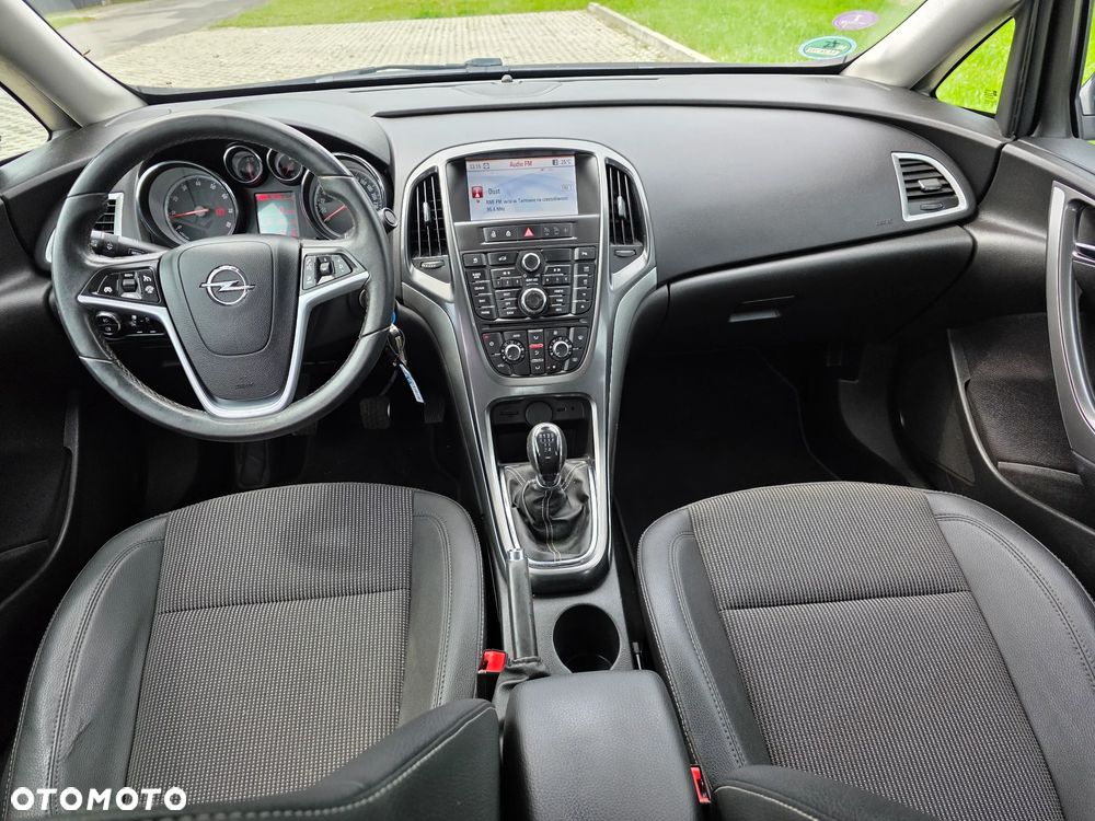 Opel Astra 1.6 NAVI - 11