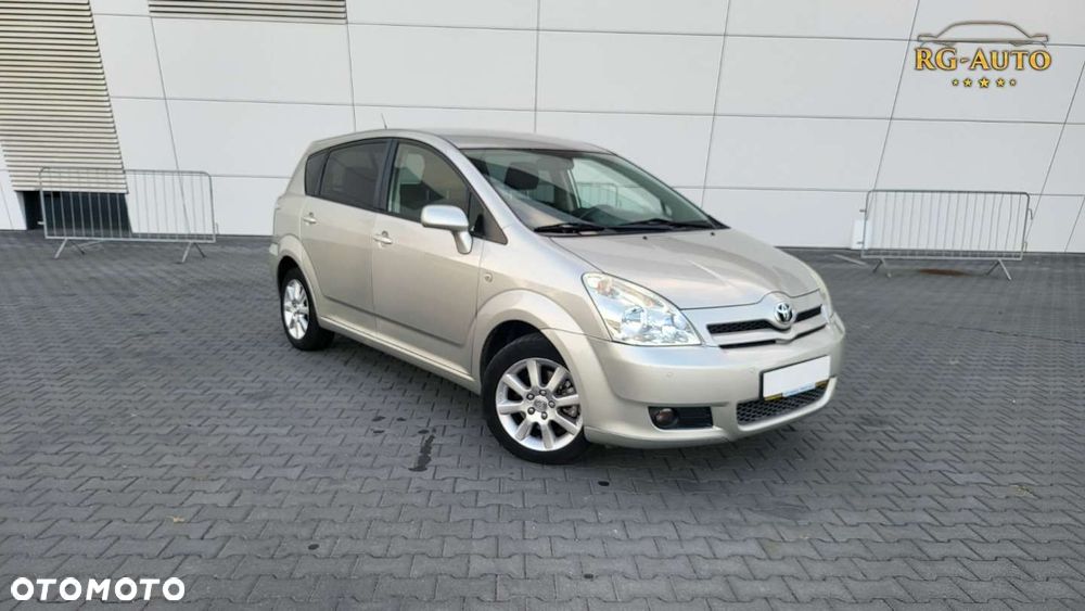 Toyota Corolla Verso - 3