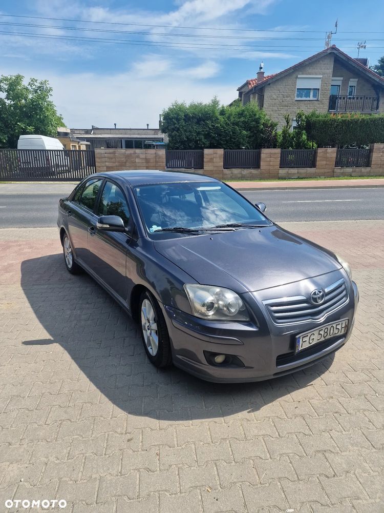 Toyota Avensis 1.8 VVT-i Sol - 16