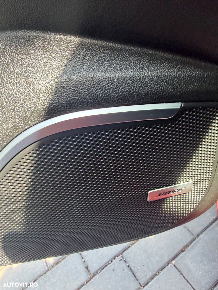 Renault Megane ENERGY dCi 110 EDC BOSE EDITION - 12