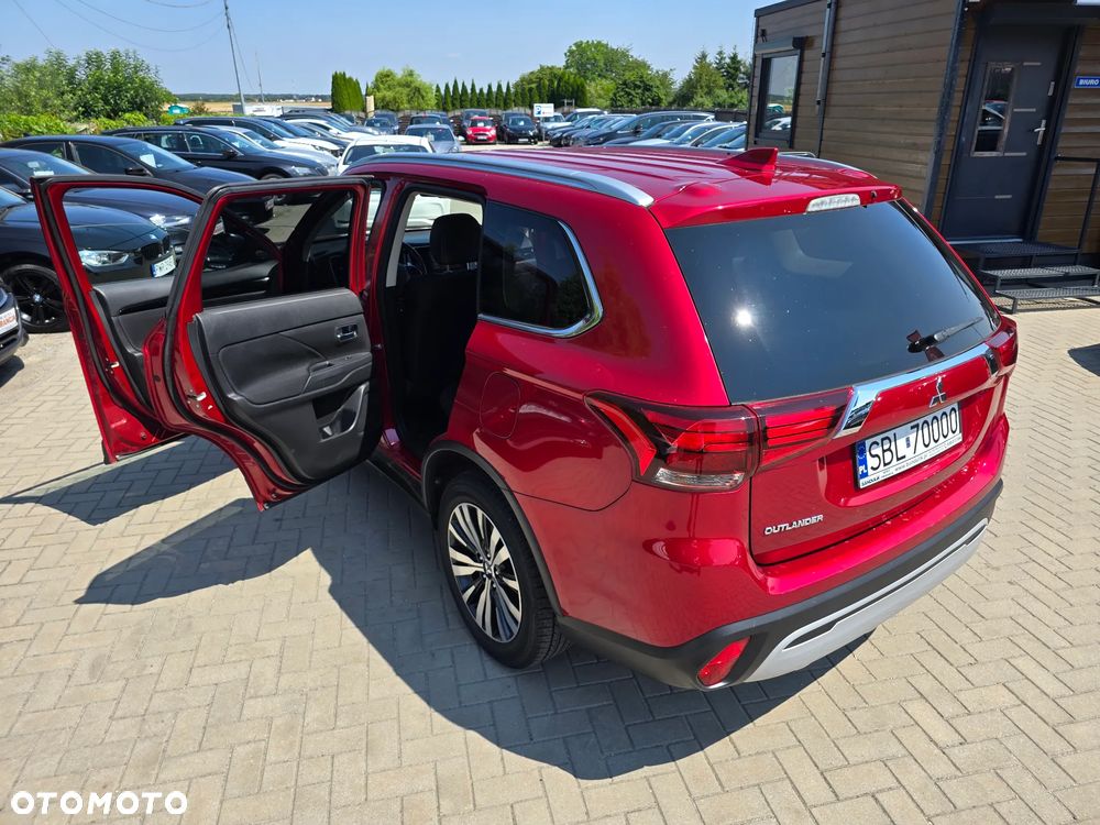 Mitsubishi Outlander - 40
