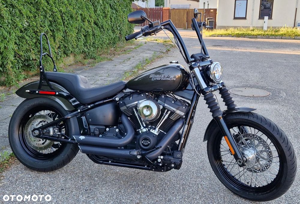 Harley-Davidson Dyna Street Bob - 29