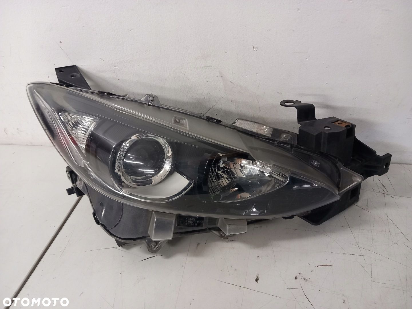 REFLEKTOR LAMPA PRAWY PRZÓD MAZDA 3 2013- - 1