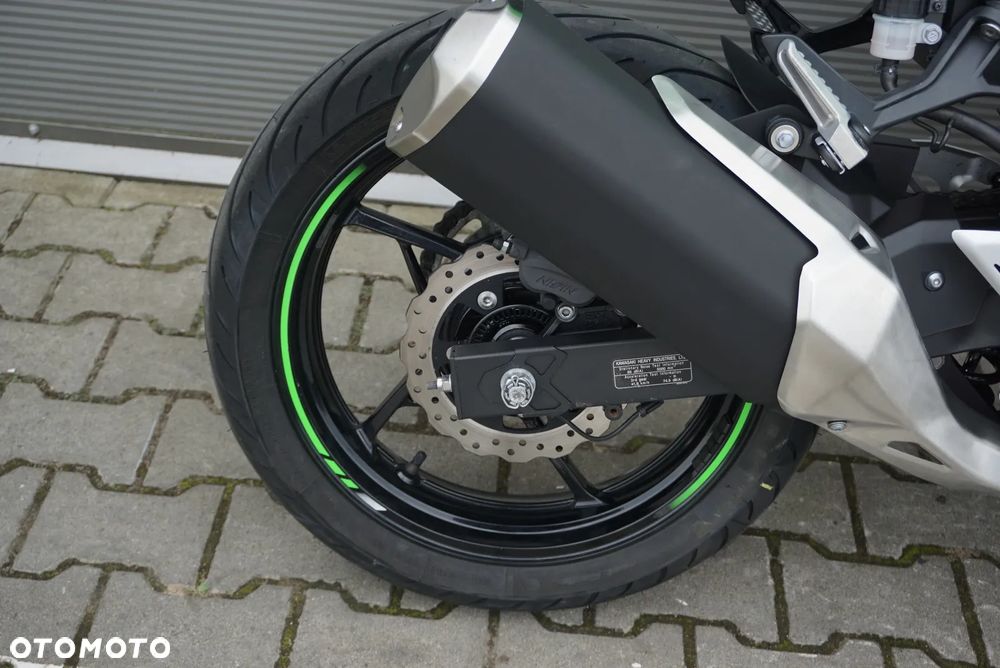 Kawasaki Ninja 400 - 6
