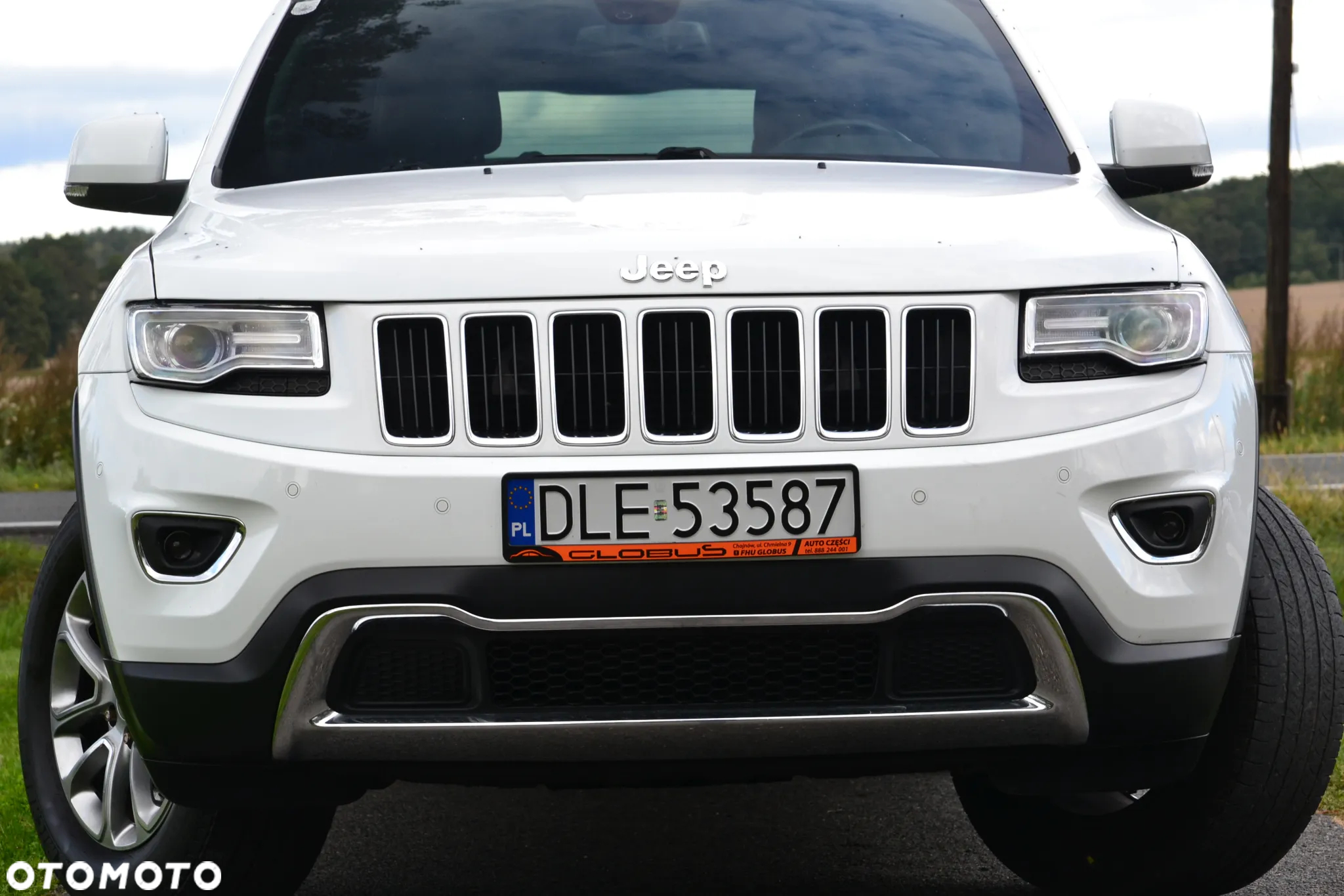 Jeep Grand Cherokee - 12