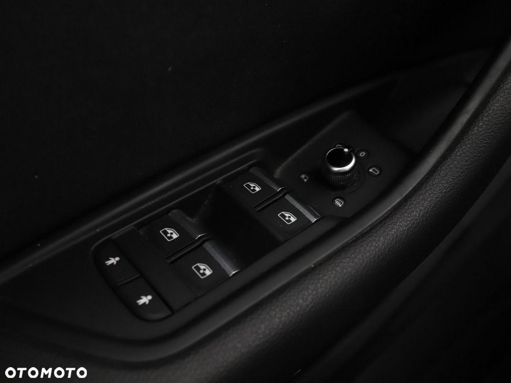 Audi A6 Avant 2.0 TDI Ultra - 36