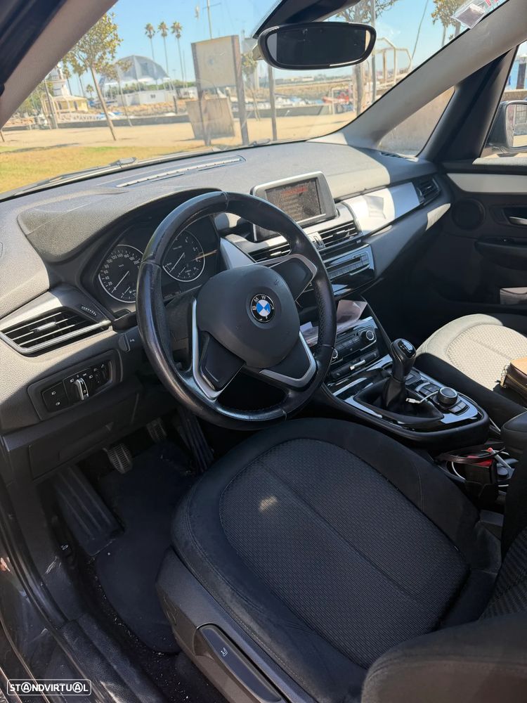 BMW 216 Active Tourer d Luxury Line - 6